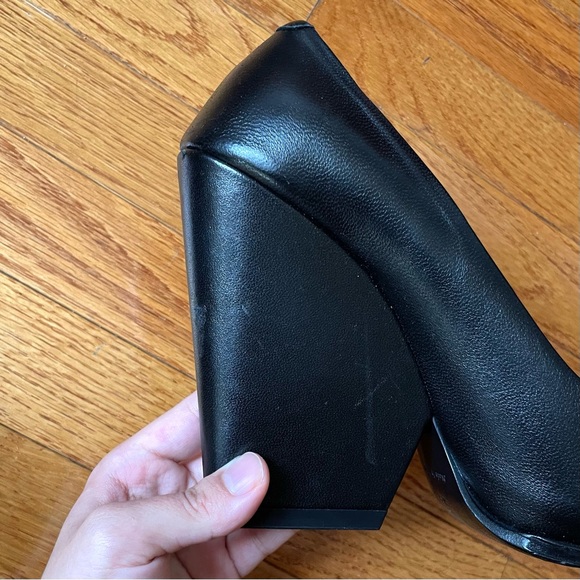 Celine A/W 2012 Phoebe Philo Black Wedge Pumps - Picture 2 of 4